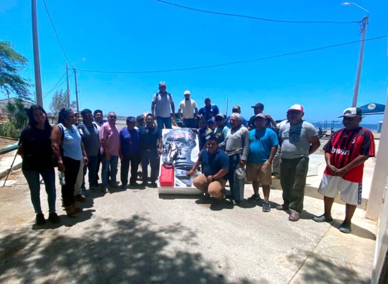Savia Perú hizo entrega de 01 motor fuera de borda al Gremio de Pescadores de Lobitos